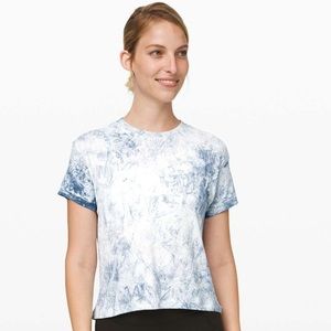 Lululemon Train to Be Short Sleeve
White / Luna xs